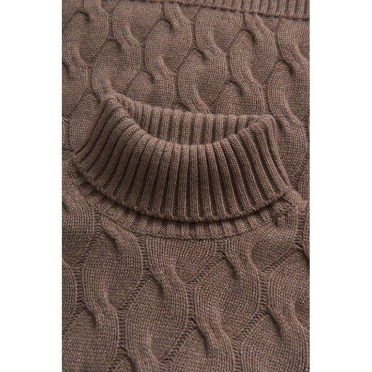 oscar-jacobson_seth-rollneck_walnut-beige_60174954_406_extra1