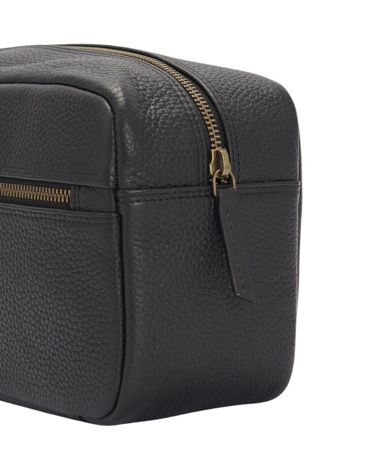 mac0422bk11_aw23cf_detailc_1