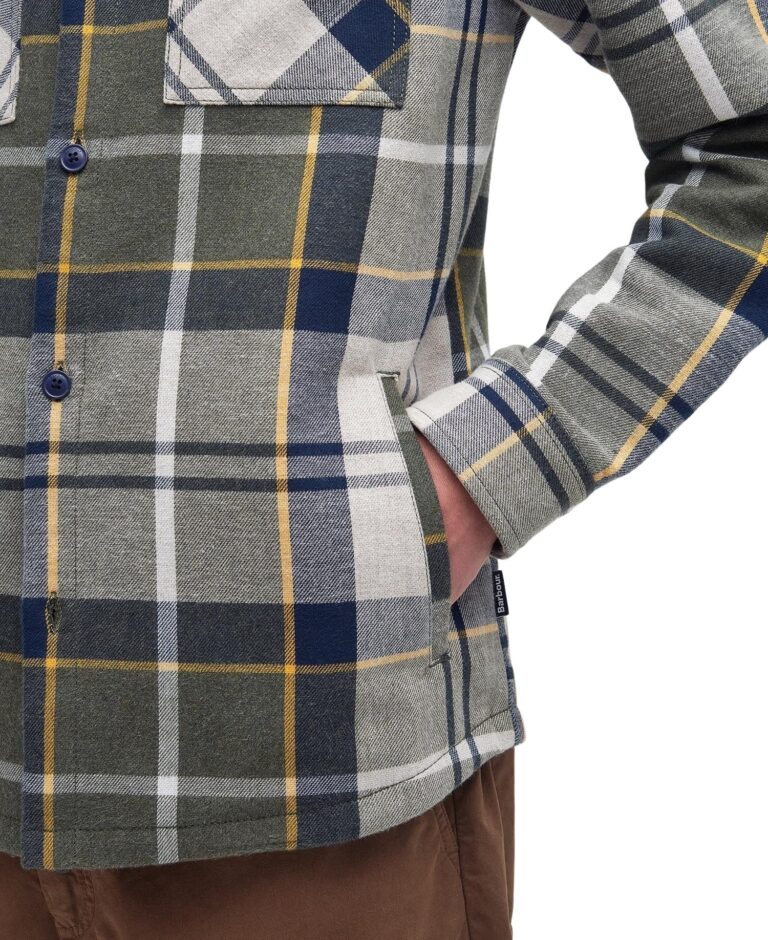 mos0117tn16_aw23main_detailb_3