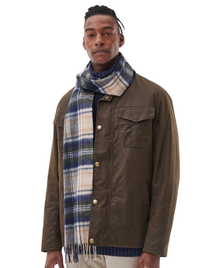 usc0137be51_aw23main_front