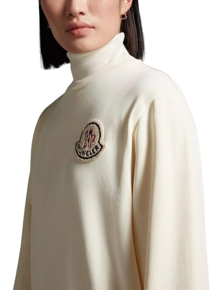 logo-patch-sweatshirt-2
