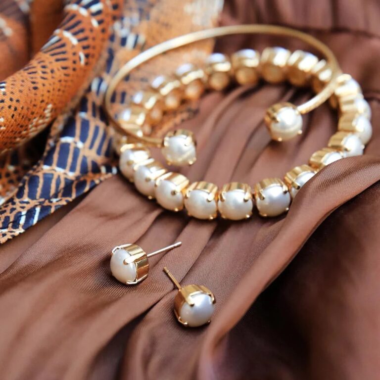 pearlcollection_9a2b2618-0a9a-4b3e-8f93-6ddfc20413a9