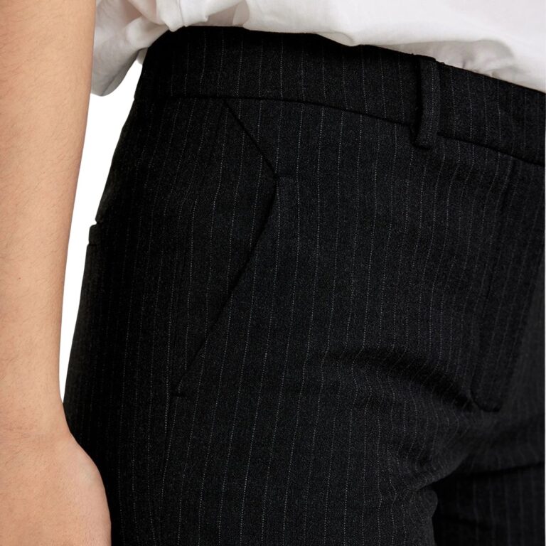 kyliefv_crop_553-charcoal_pinstripe-23013-31022_detail_2