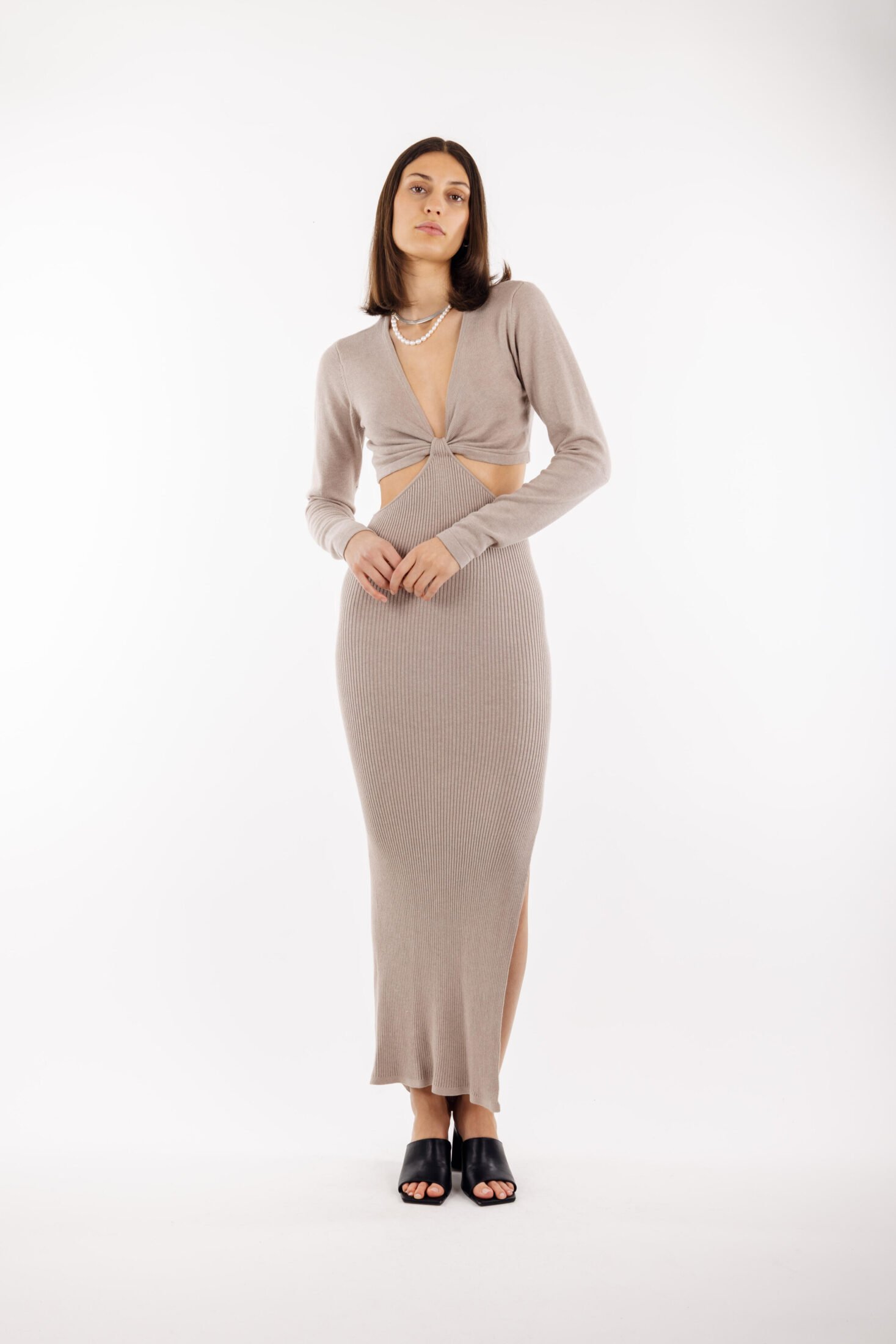 web_image_augustina_dress_sand_m_cut-out_maxi_dres_50549_augustina_sand_6-2104730411_plid_30062 web_image_augustina_dress_sand_m_cut-out_maxi_dres_50549_augustina_sand_6-2104730411_plid_30062-1