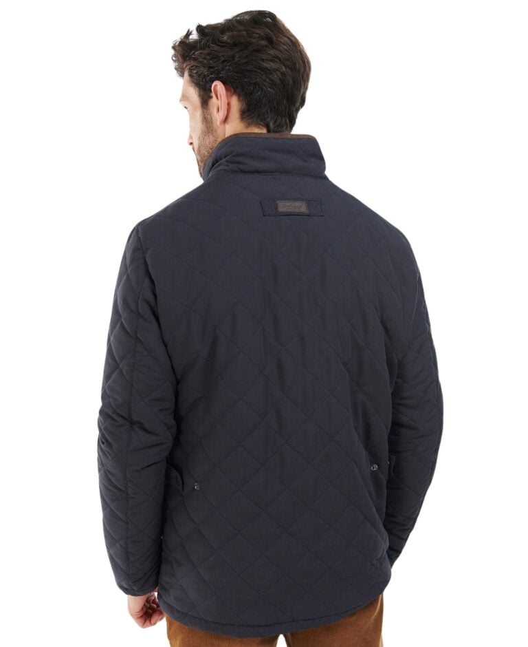 mqu1585ny91_aw22_back_model_4