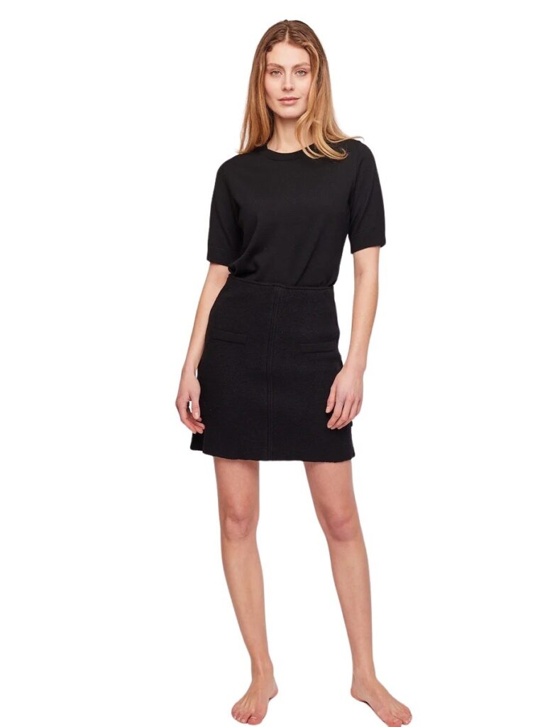 1610_e165a713e1-lillian-merino-skirt_black-emmy-merino-top_black-medium