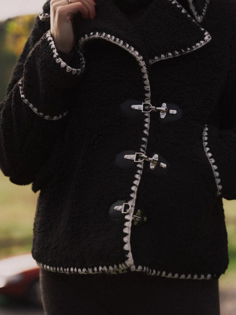 1992_69245db5bb-maia-teddy-jacket_black-medium