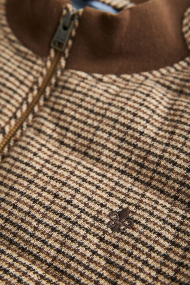 2291_3b4e51ee92-160049-welsh-vest-80-brown-1-full