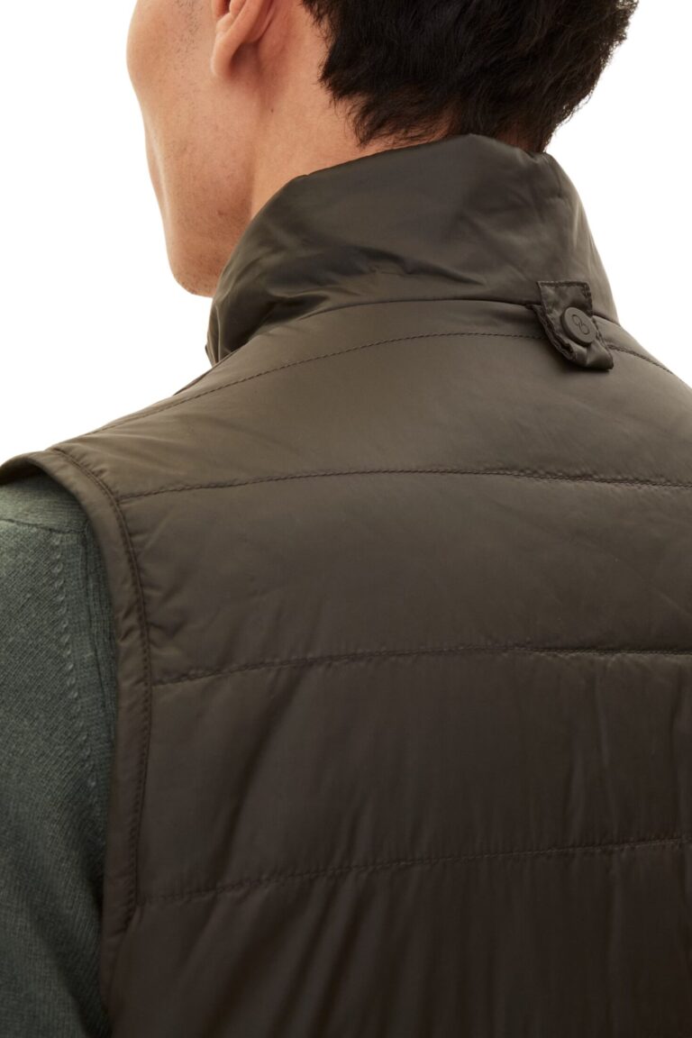 3151_oscar-jacobson_padded-liner-vest_rosciola-green_40531240_832_extra2-custom