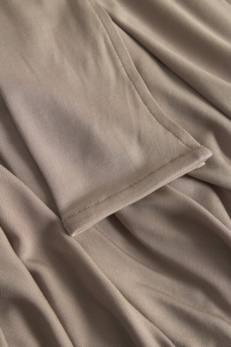 836910_peony-dress_true-taupe_062