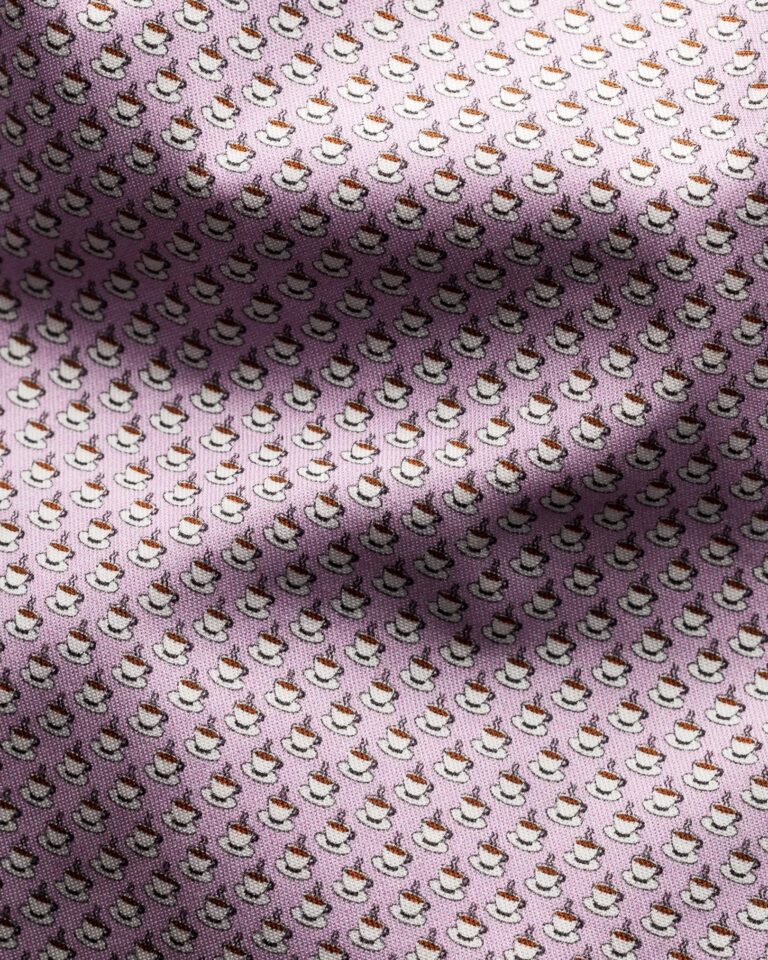 pink-signature-twill-micro-print_2023-05-03t171059687z