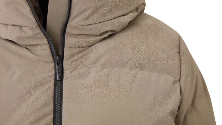 6048_235_halo_down_jacket_dark-sand_0266b