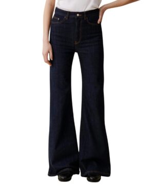 926_916eceaea1-fuji_bluerinse_0130-jeanzoom