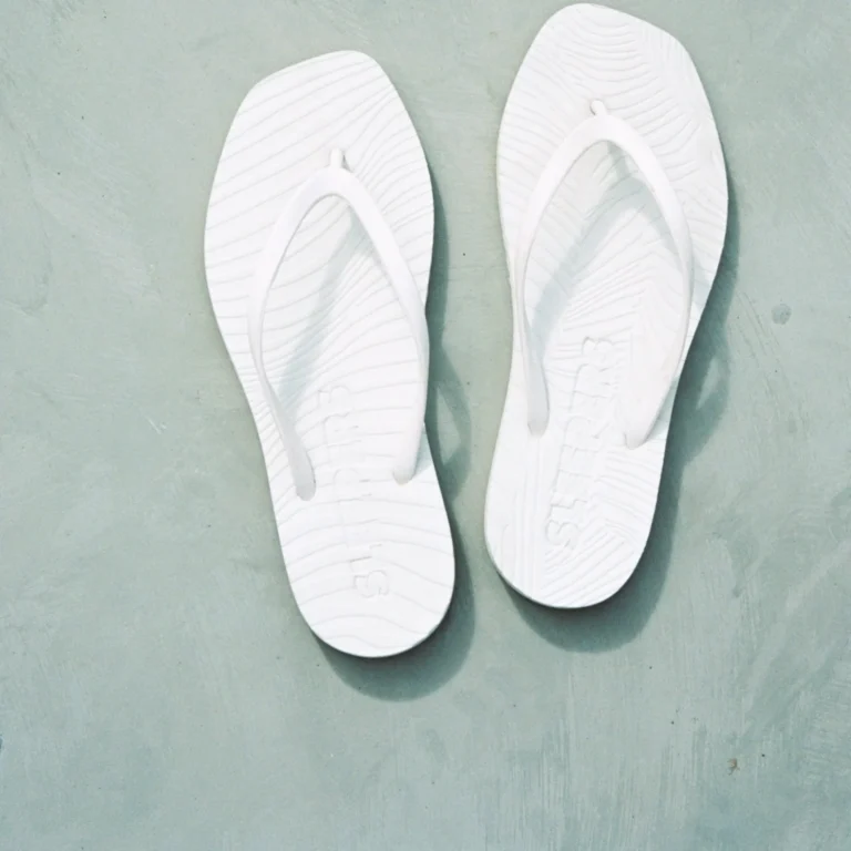 Sleeperswomenstaperedwhitenaturalrubberfairtradeflipflop1_7c76df61-dc57-44f4-a16d-02b34c34ed55_2048x