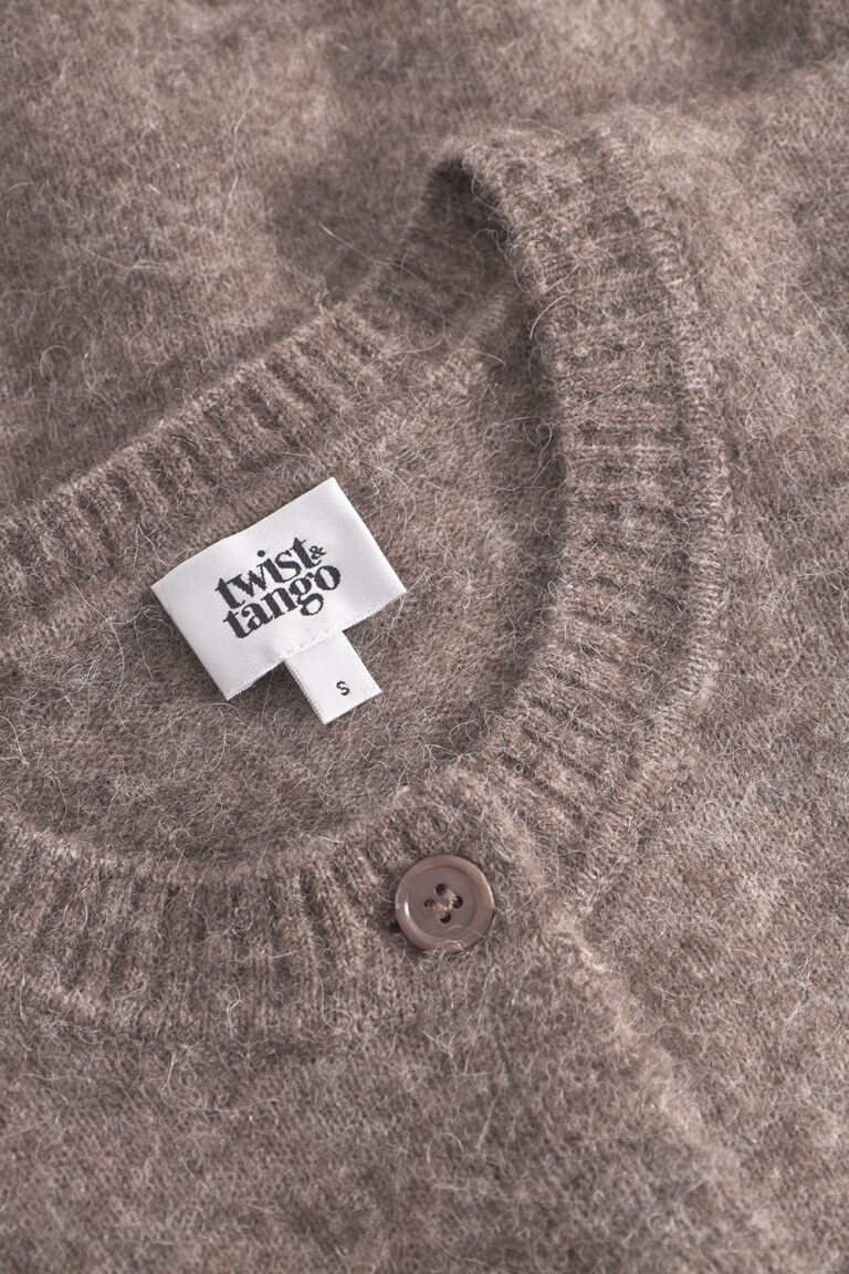 849224_filippa-knitted-cardigan_dk-truffle_075
