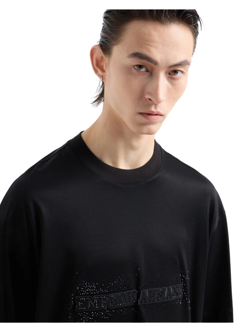 asv-clubwear-oversized-t-shirt-in-a-lyocell-blend-jersey-with-a-patch-and-rhinestones4