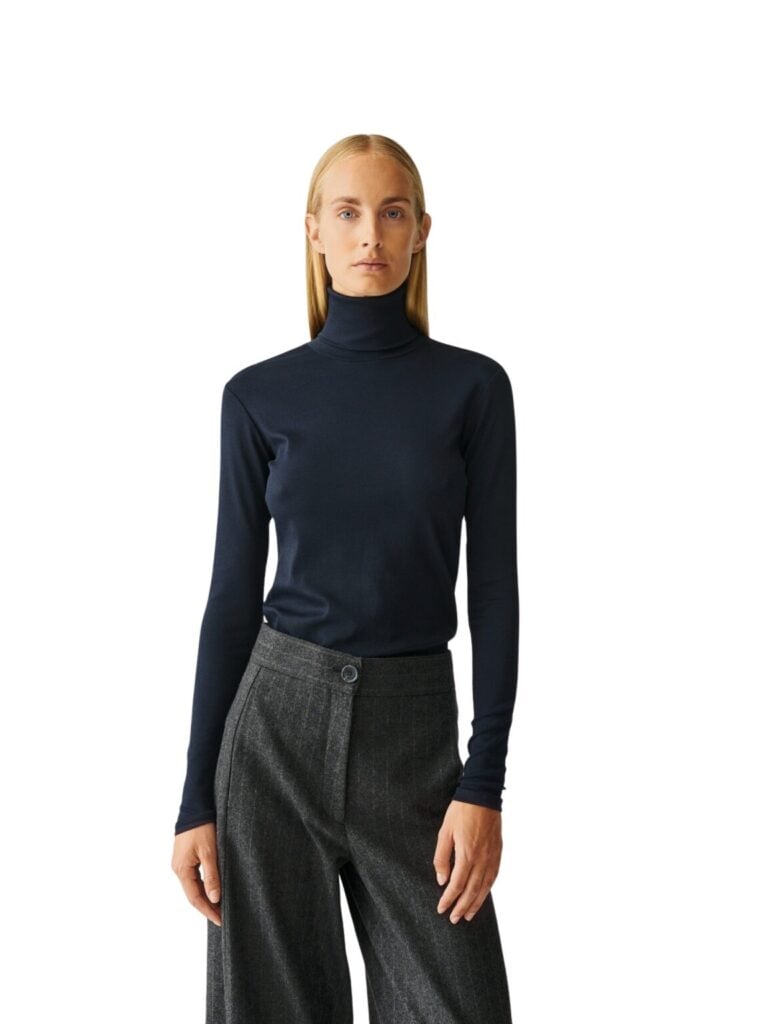 camilla-navy-2023.06.19-juliejosphine_aw23_s33_1202-1152x1536-1