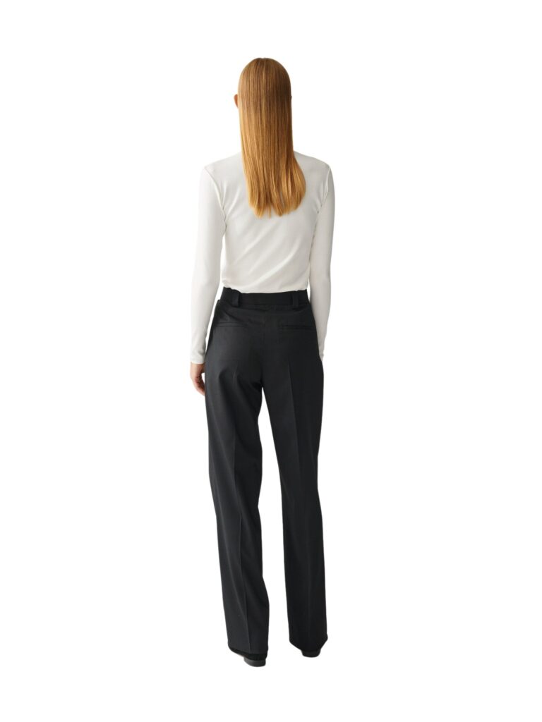 camilla-white-2023.06.19-juliejosphine_aw23_s60_1965