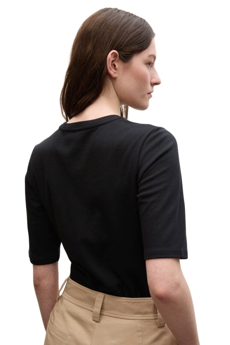 half-sleeve-roundneck-tee-black-3-scaled-1