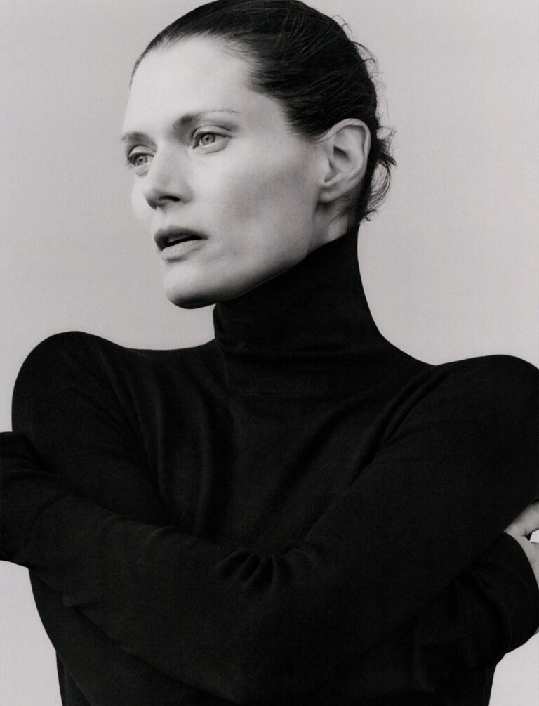 joseph-–-aw23-foundations-campaign-rgb-jpeg-9x16-silk-stretch-turtle-neck-top-black-gabardine-stretch-new-eliston-trousers-black