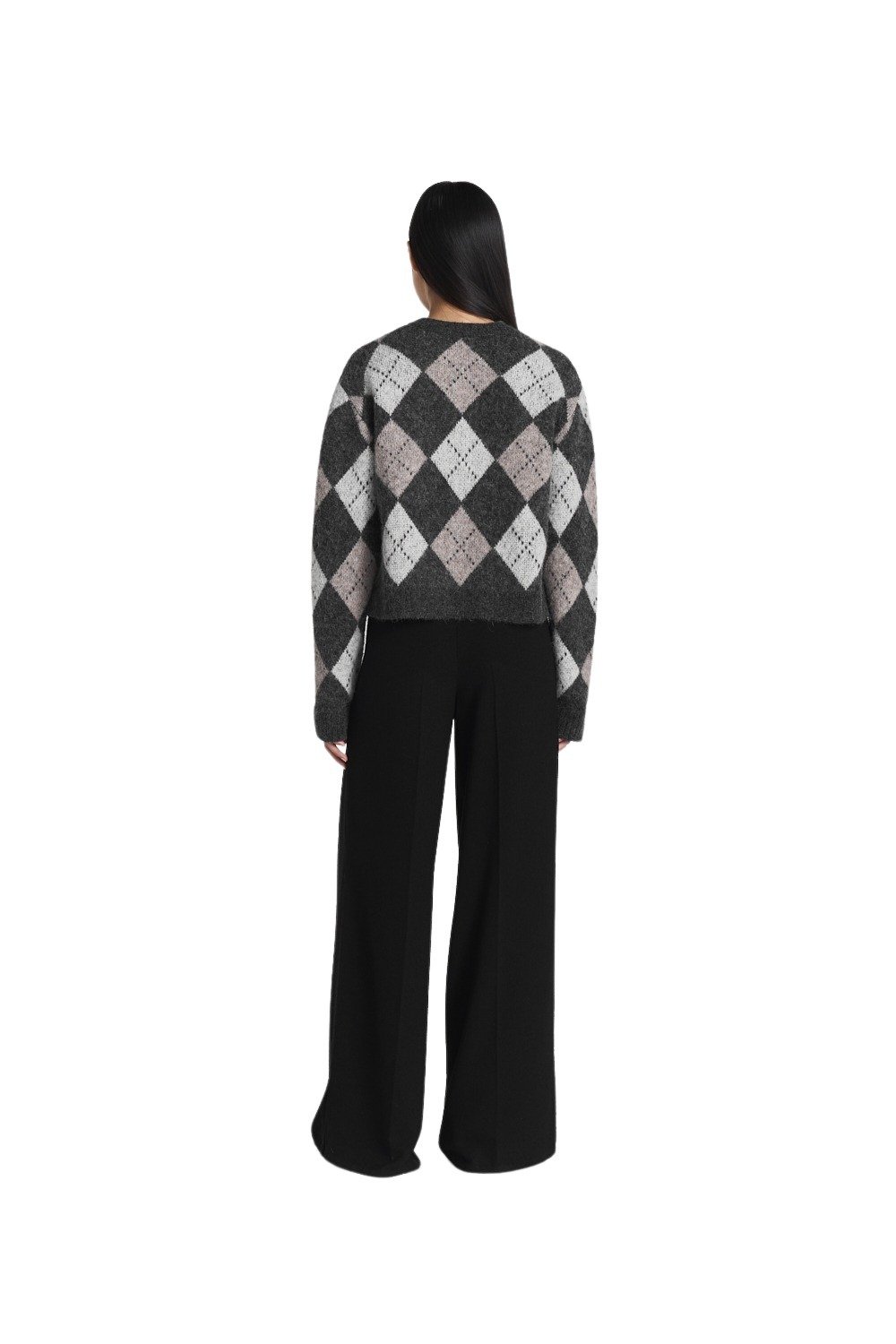 r_240529_ttfw24_day1_8716_filippa_argyle_cardigan_grey_argyle_8650_isla_trousers_black0113