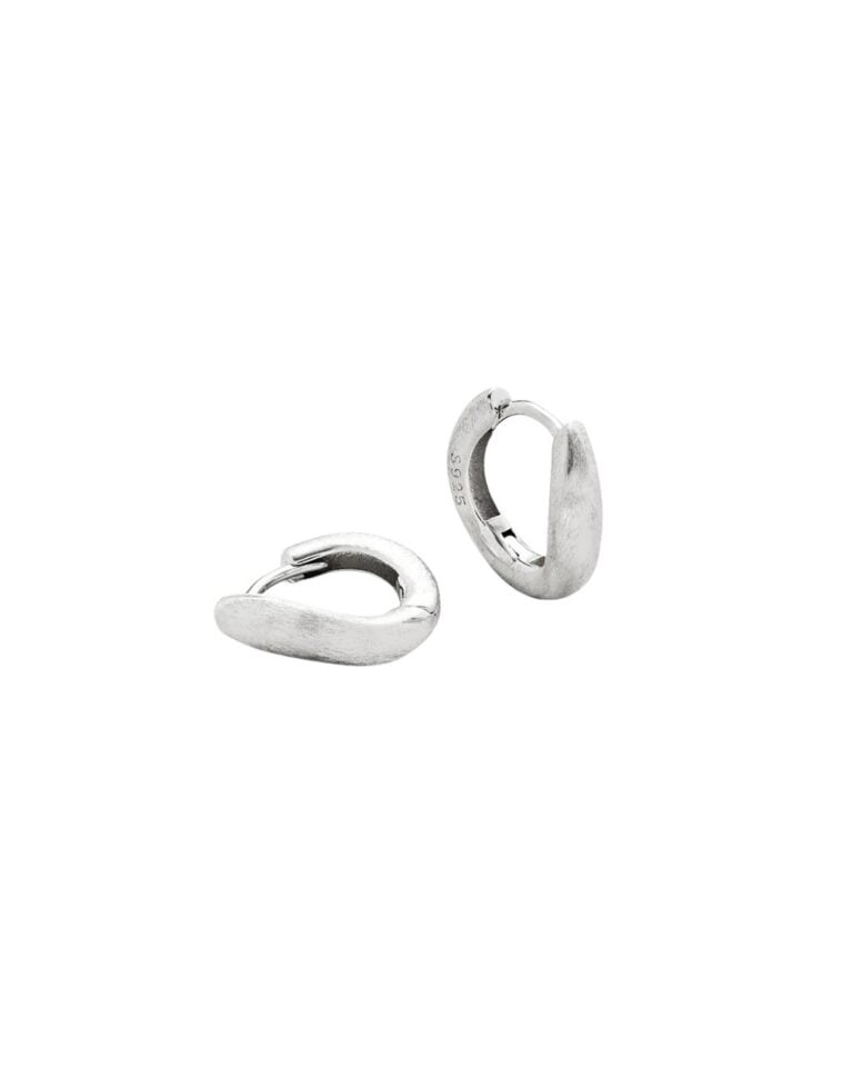 wavesatinhoopssmall4x5_3f9cb7f9-7009-4c41-938d-0678ab32a4a9