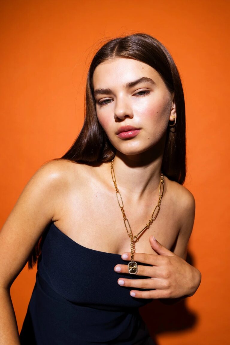 emiliabybondep00181_1800x1800-1