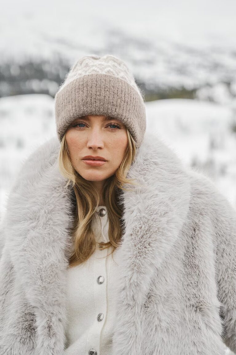 240408_twisttango_skigausta_look9_5242-fur