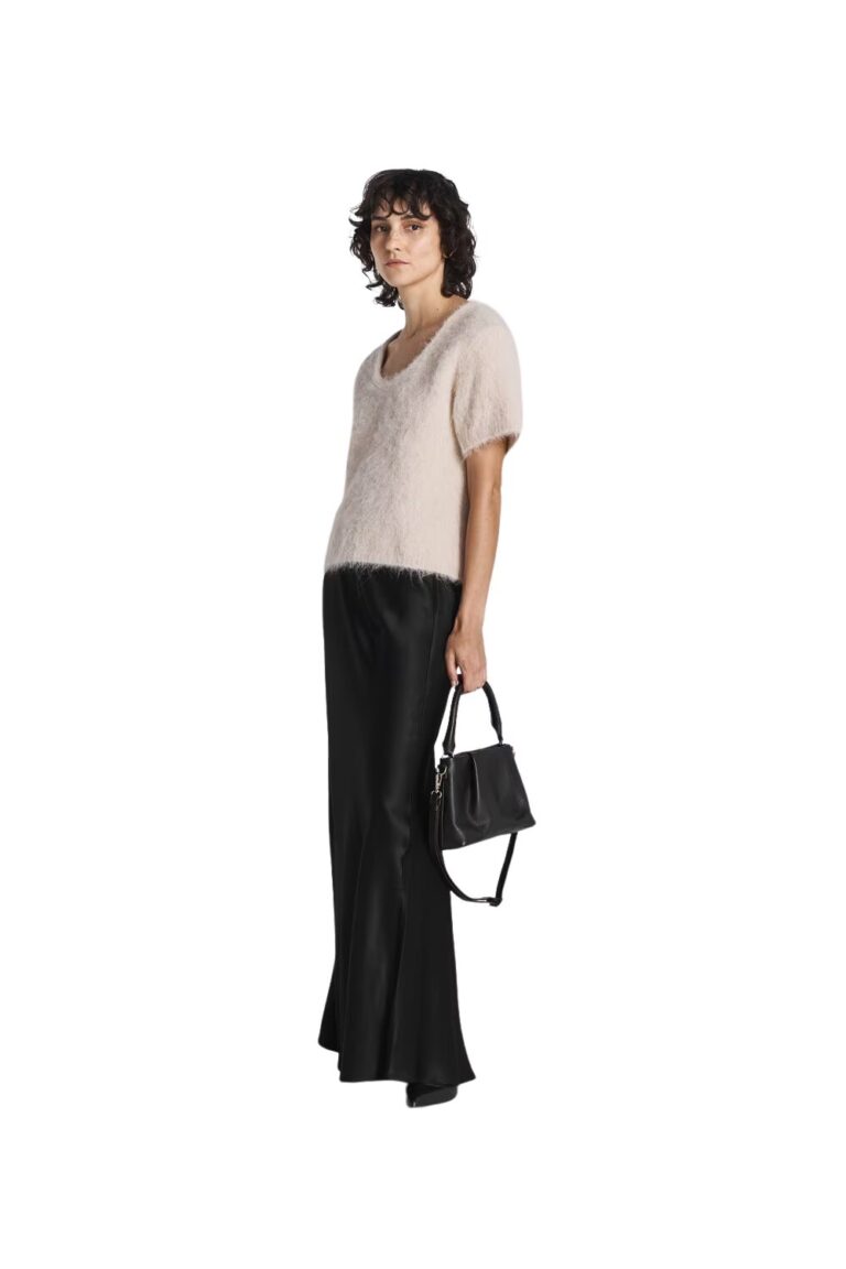 240530_ttfw24_day2_8794_julianna_short_sleeve_knit_sand6748