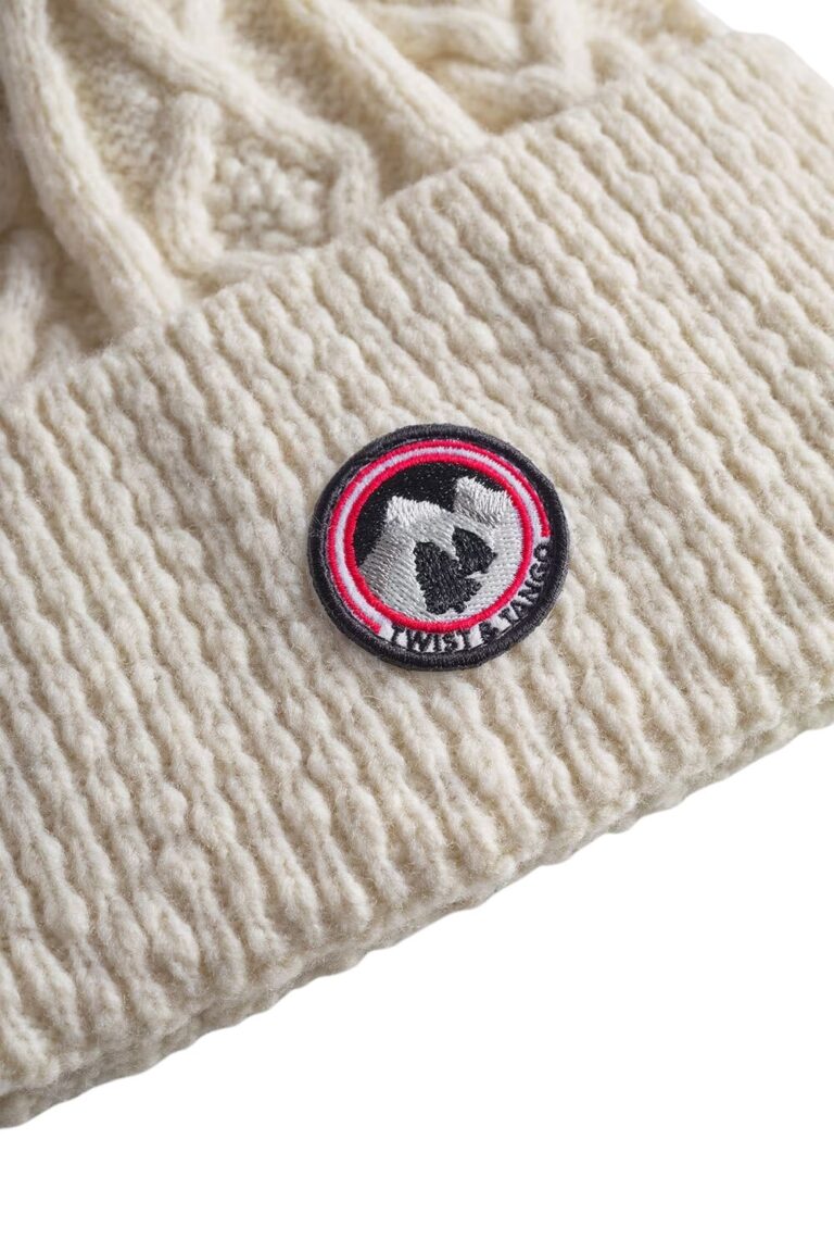866202_avoriaz-cable-knit-beanie_snow-white_039