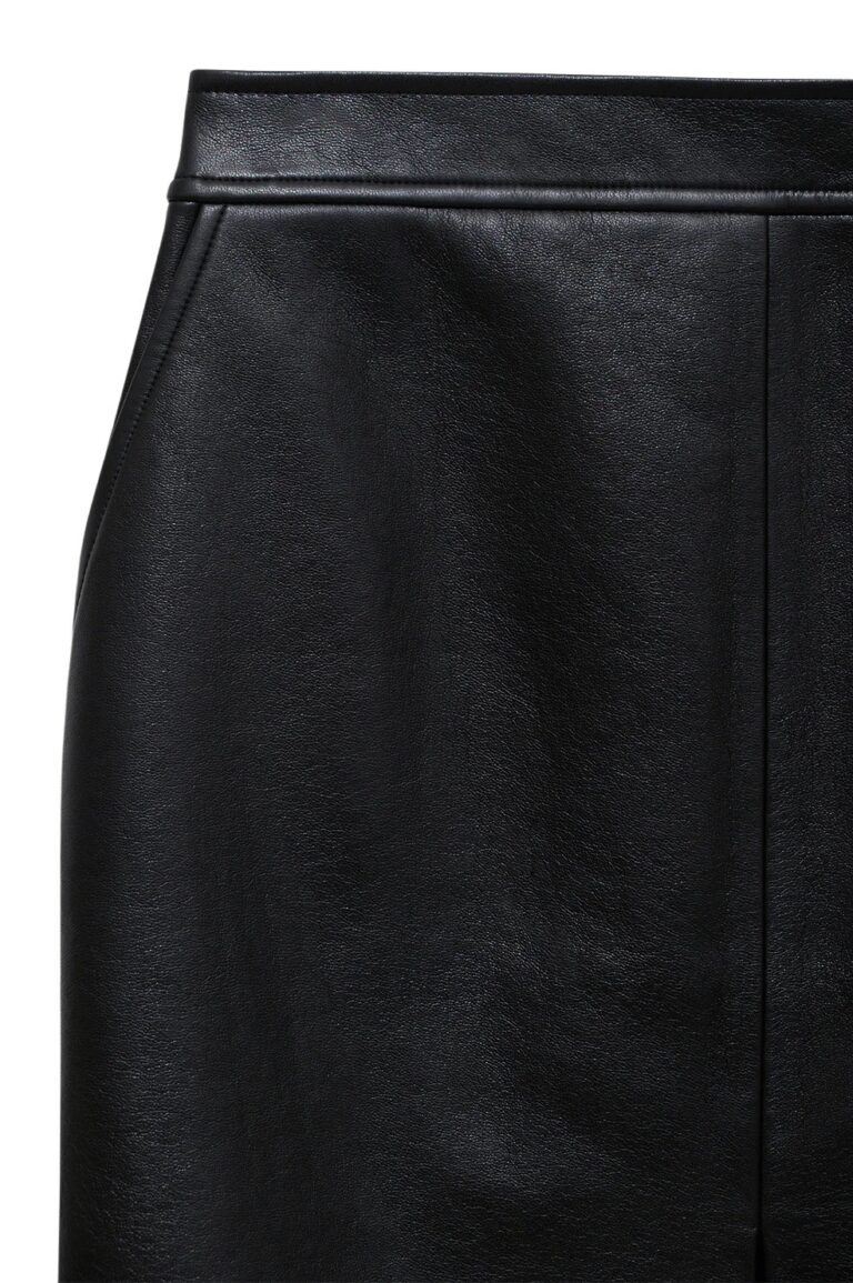 ab_tyra-skirt_black-recycled-leather_a-04-10588-blk26_packshot_detail-view_02_6647bc9c-69a7-42d0-a8ec-18c49ee68a07_985x