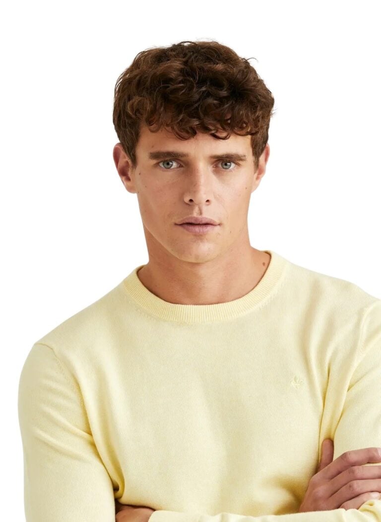 2440_e4b67c1ce6-901365-riley-oneck-10-yellow-4-medium