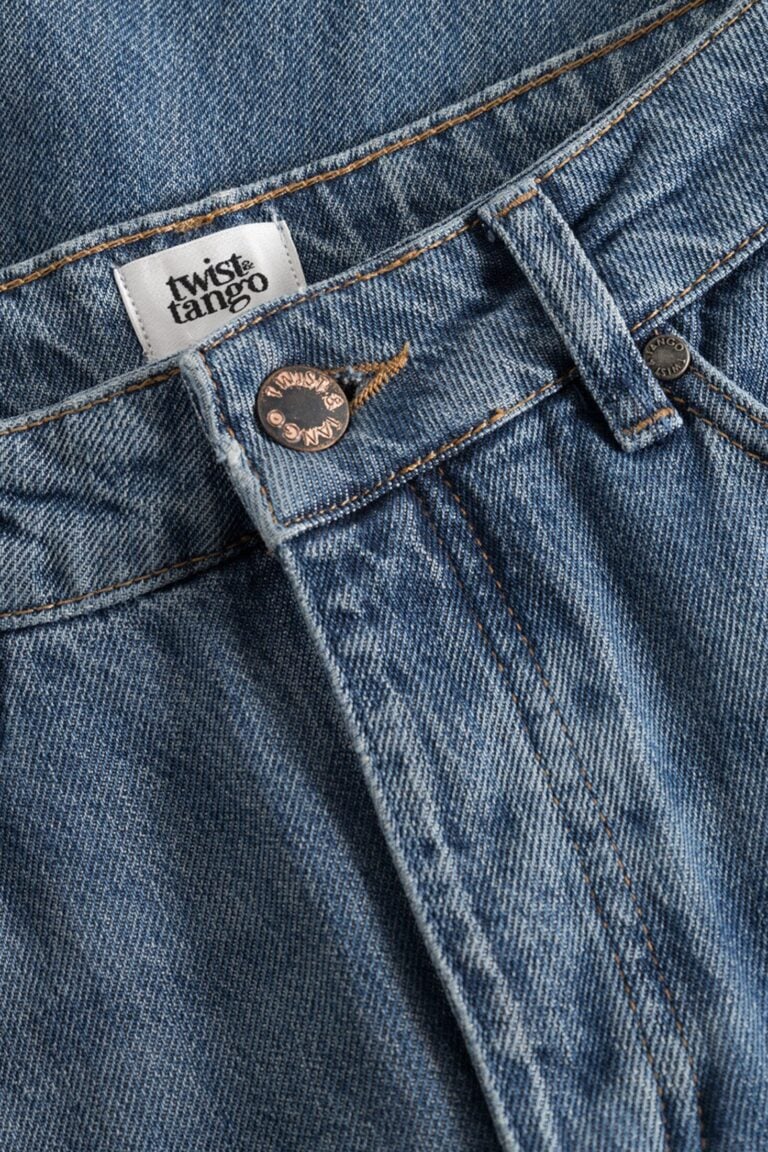 834466_tori-rigid-jeans-_dk-blue-wash_027