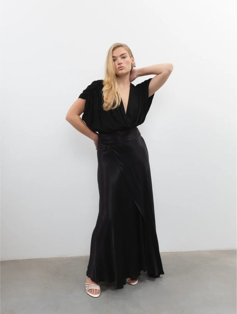 conus-black-3