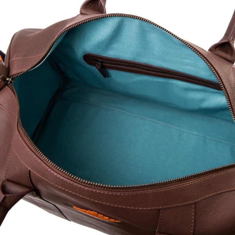 pampeano-travelbag-leather-inside-square_1750c931-8359-4b98-ab88-22eb1c189550