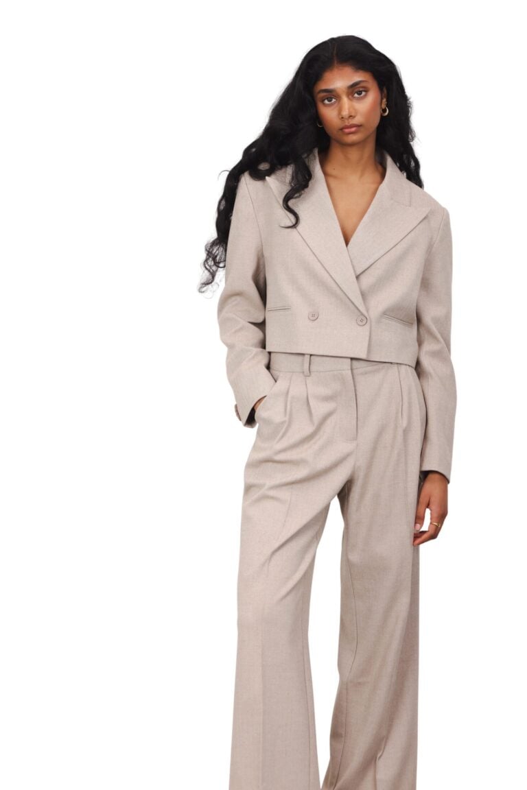 web_image_hermina_blazer_beige_xl_cropped_blazer__70414_hermina_beige_3-1155110937_plid_36500-2