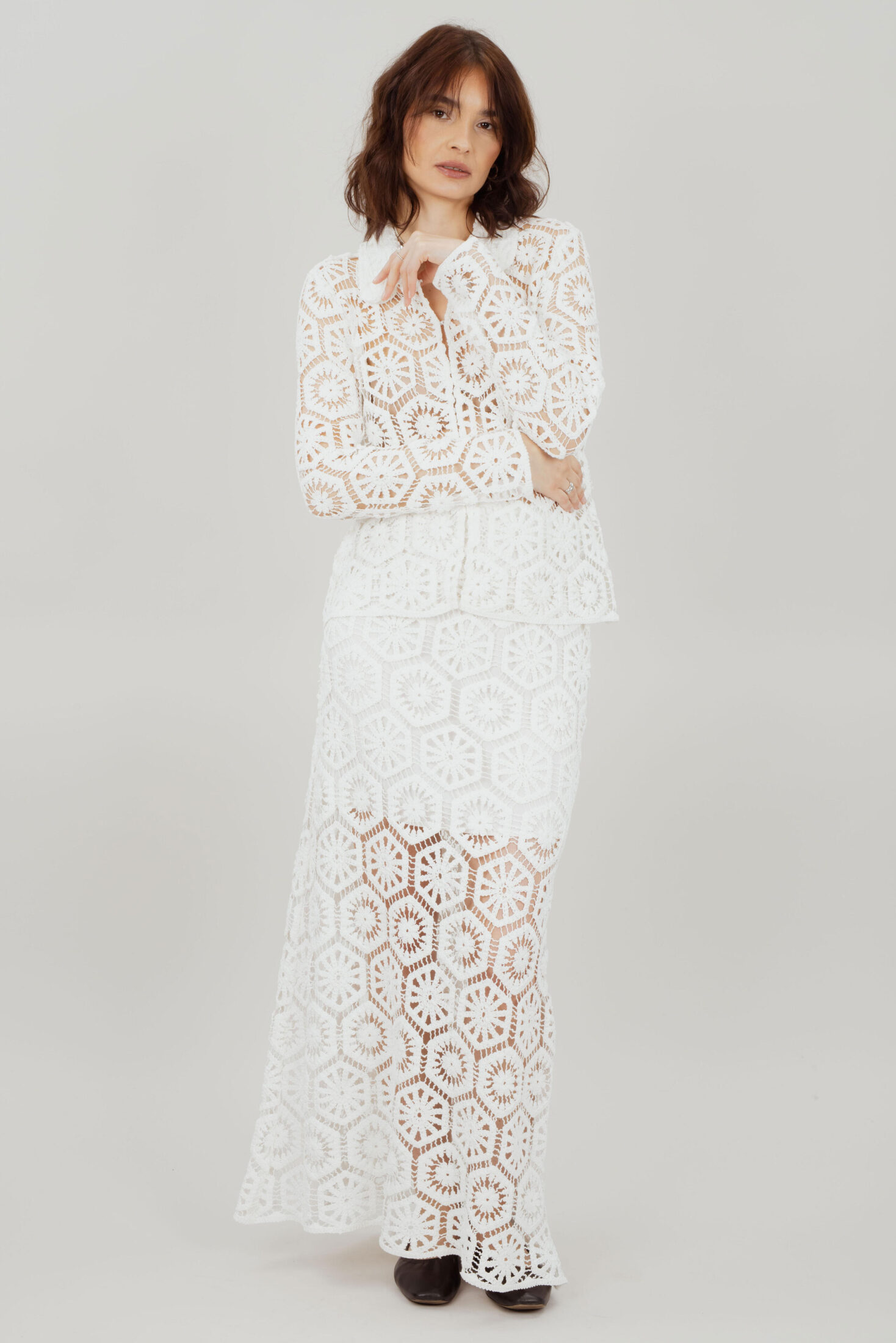 web_image_senada_skirt_white_s_crochet_long_skort__50627_senada_white_3525428056_plid_35701