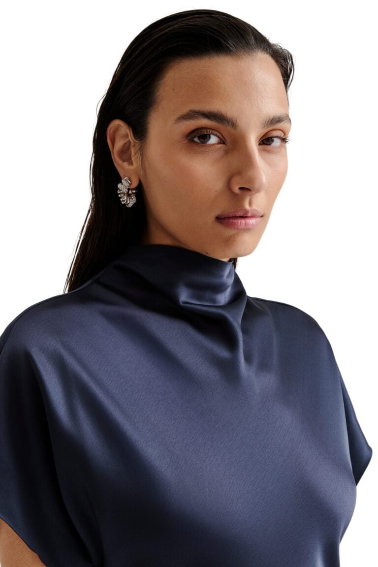 alivia-short-sleeve-satin-maxi-dress_dark-blue_malina_4_12248379