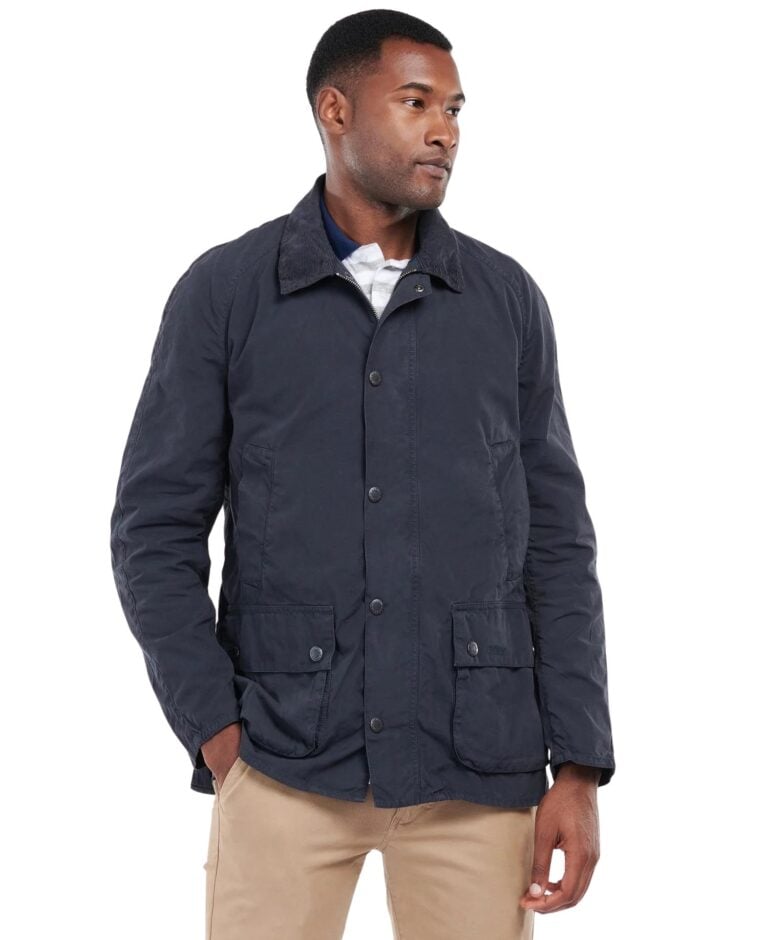 mca0792ny51_ss22_front_model_6