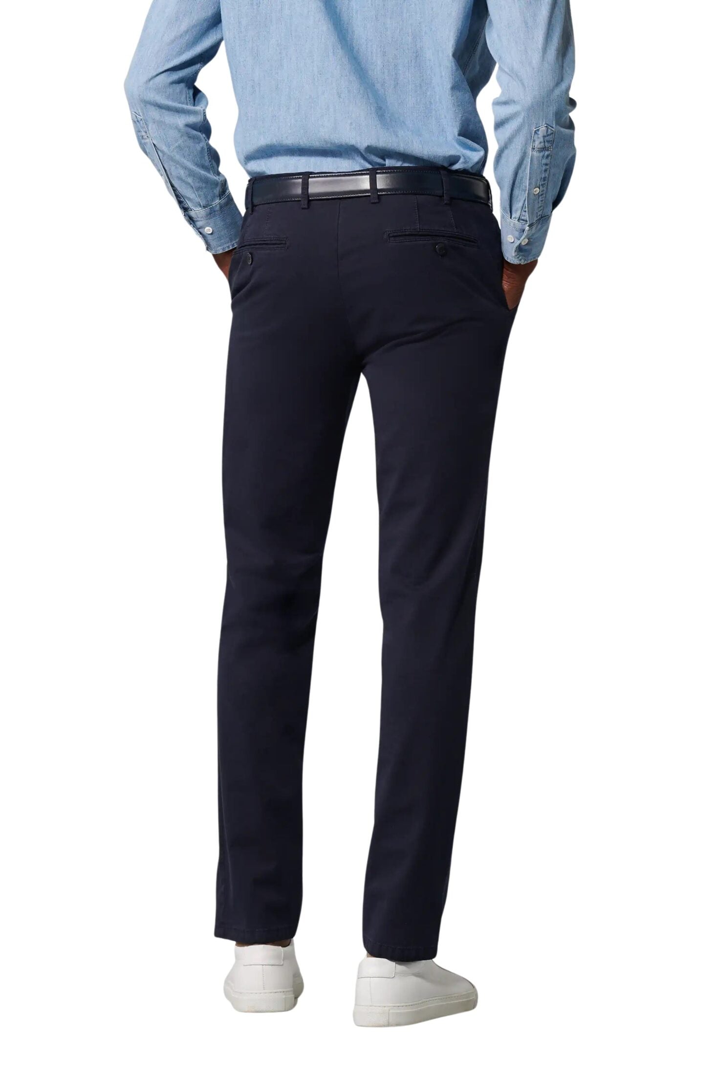 a2b85c26231d734dadc3cb665fb743c5170d31f0_28_06_23_1_mh_aw23_bonn_3004_19_back_084