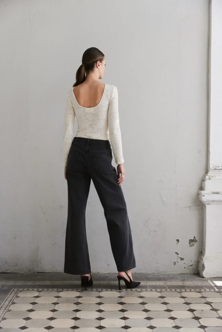 Allure_Lace_Body_Cream_Reign_Jeans_Grey