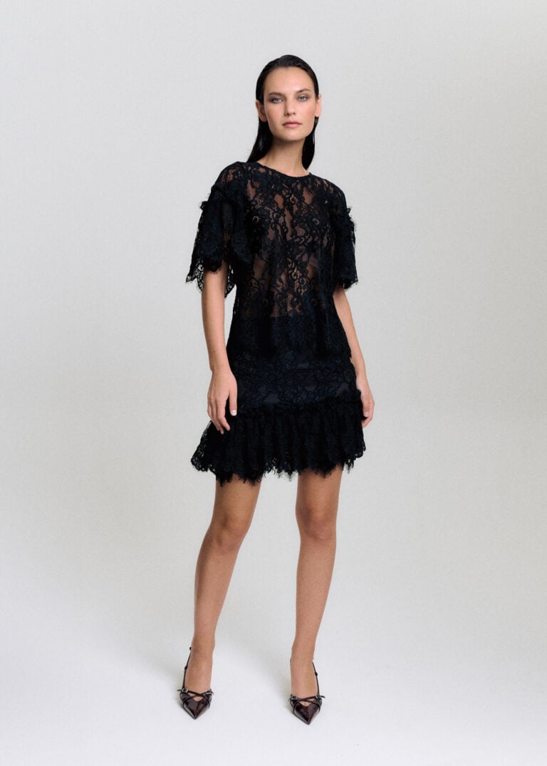 maggie-lacey-black
