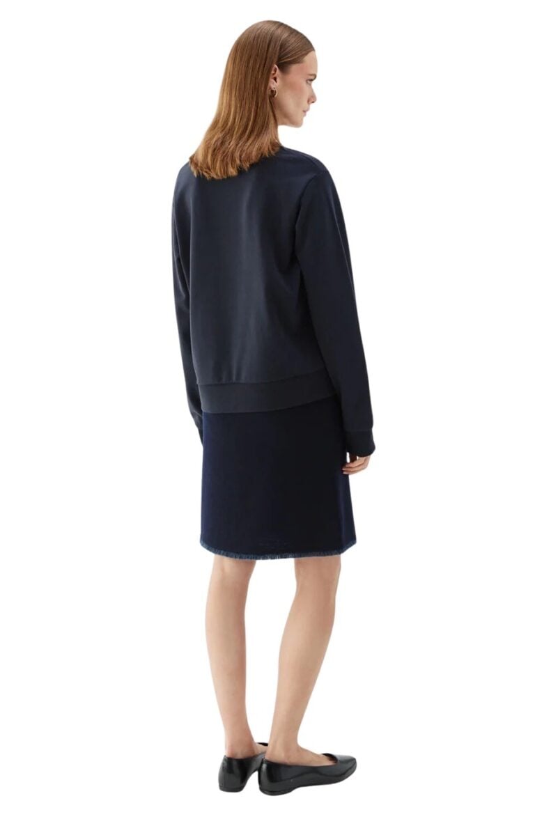 samantha_sweatshirt_marine_and_lucky_skirt_marine_back_8fa75282-426d-4f0b-8c8f-c76ea8084dac