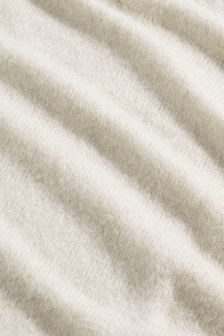 2366598708-016_2