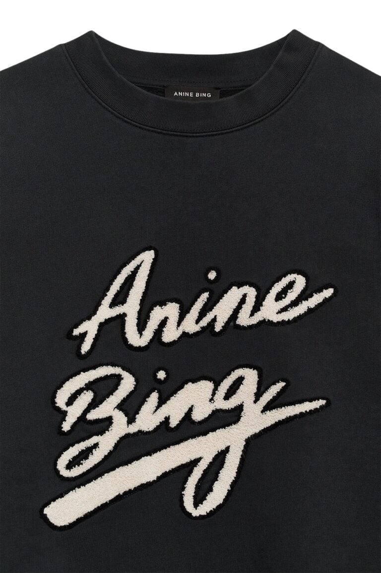 ab_miles_sweatshirt_chenille_signature_-_black_a-08-11374-blk26_packshot_02_1700x