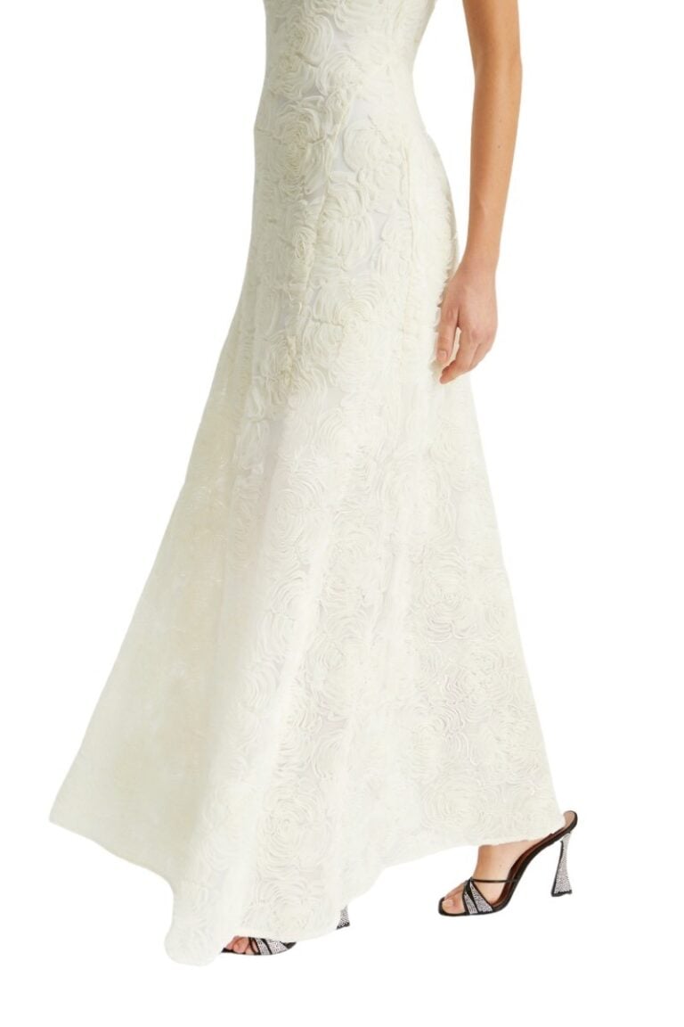 rotate_pf25_121124_114683857_egret_flower_mesh_maxi_dress_model__1_2512_lr