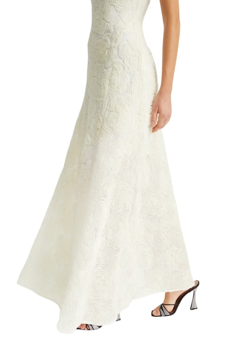 rotate_pf25_121124_114683857_egret_flower_mesh_maxi_dress_model__1_2512_lr rotate_pf25_121124_114683857_egret_flower_mesh_maxi_dress_model__1_2512_lr