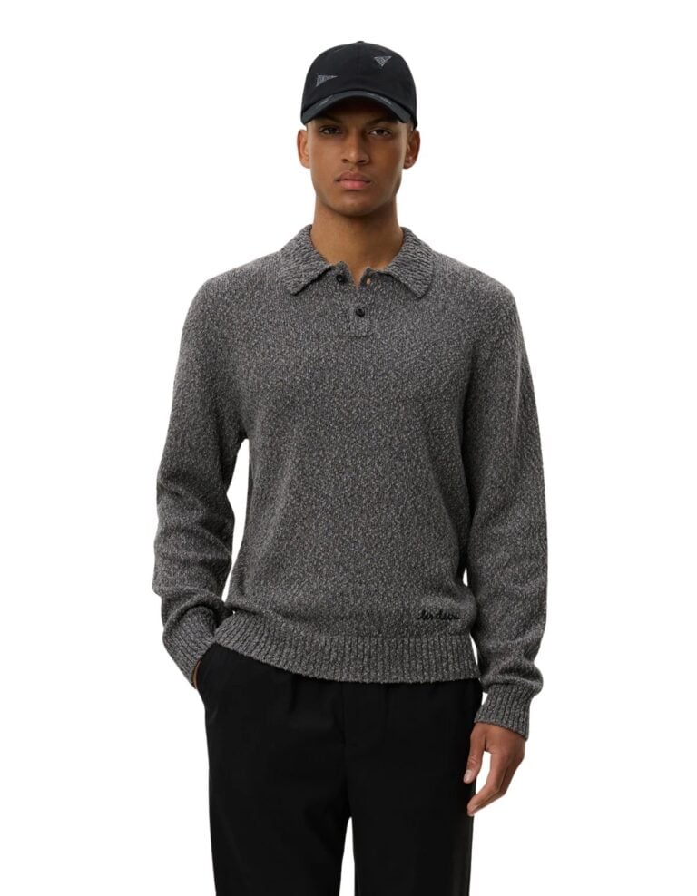 1000556-100-black-3046-1