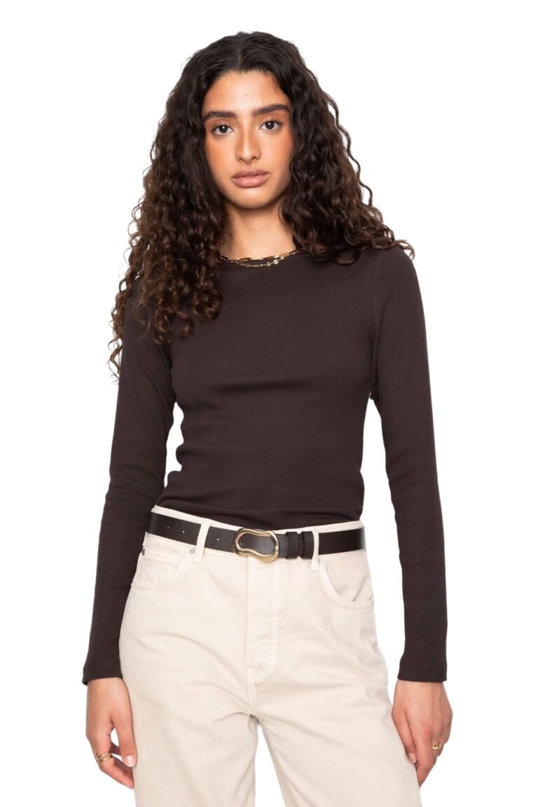 1067_66d6f812d2-billie_5-large-2560