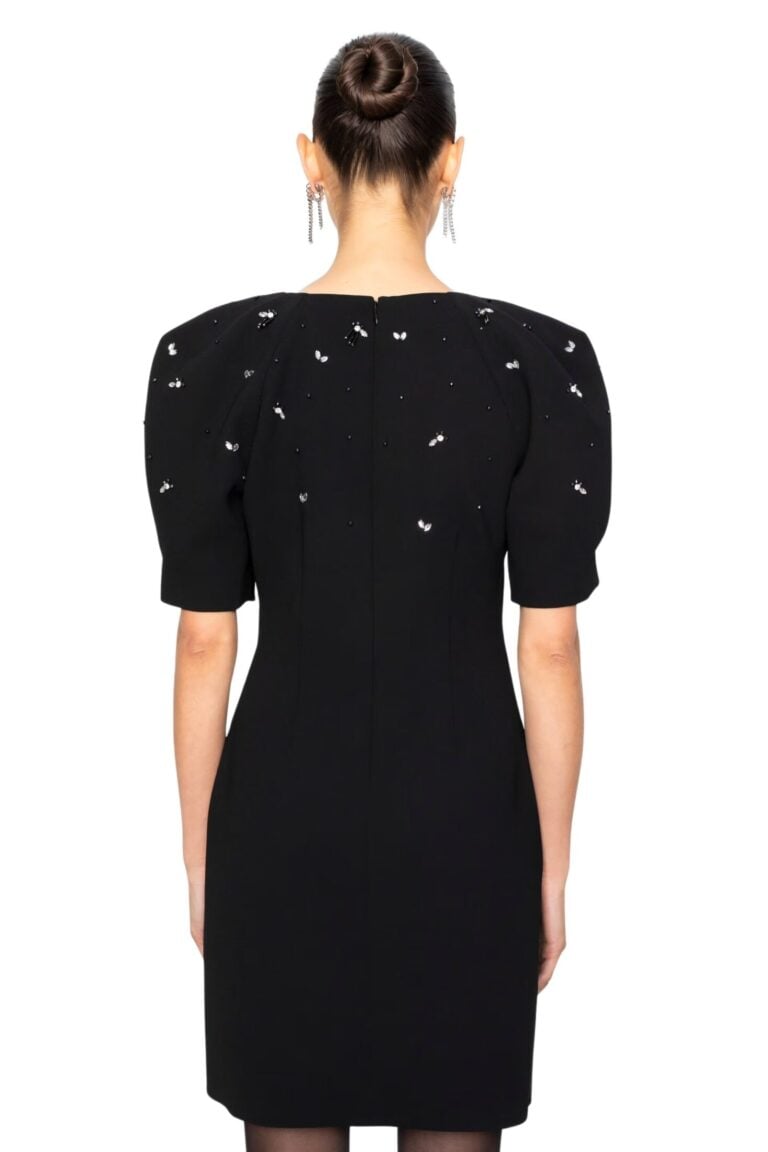 1095_09476836cc-holiday-e-com_38-large-2560
